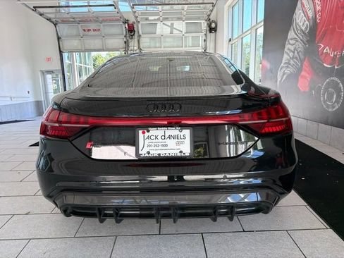 Used 2024 Audi RS e-tron GT w/ Carbon Performance Package AWD/4WD image 4