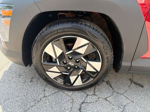 Used 2024 Hyundai Kona SEL FWD image 20