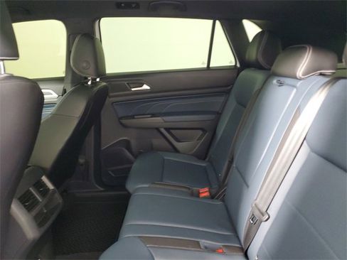 Used 2022 Volkswagen Atlas Cross Sport SEL R-Line image 11
