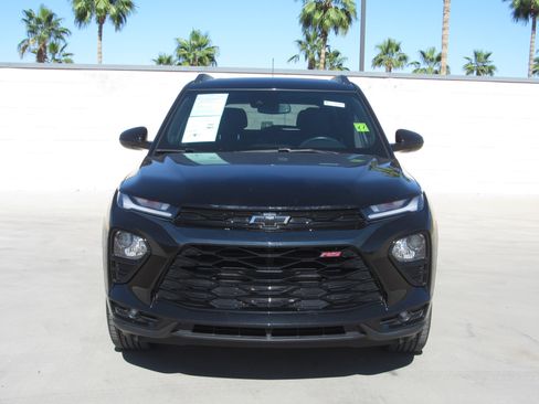 Used 2023 Chevrolet TrailBlazer RS w/ Sun and Liftgate Package AWD/4WD image 3