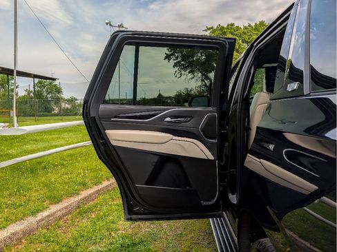 Used 2021 Cadillac Escalade Sport w/ Driver Assist Tech Package AWD/4WD image 11
