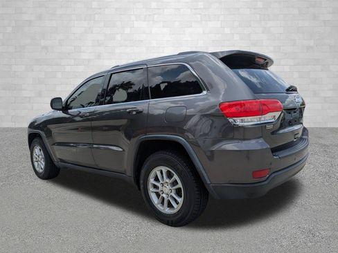 Used 2018 Jeep Grand Cherokee Laredo RWD image 4