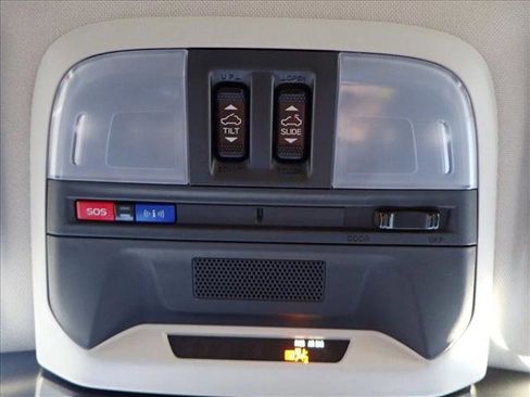 Certified 2024 Subaru Crosstrek 2.0i Premium image 23