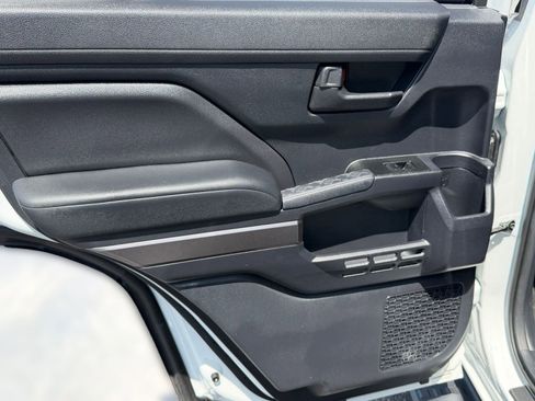 Used 2025 Toyota 4Runner TRD Off-Road image 29