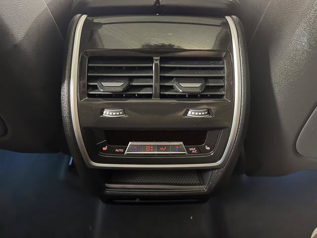 Used 2025 BMW X7 xDrive40i w/ Premium Package AWD/4WD image 13