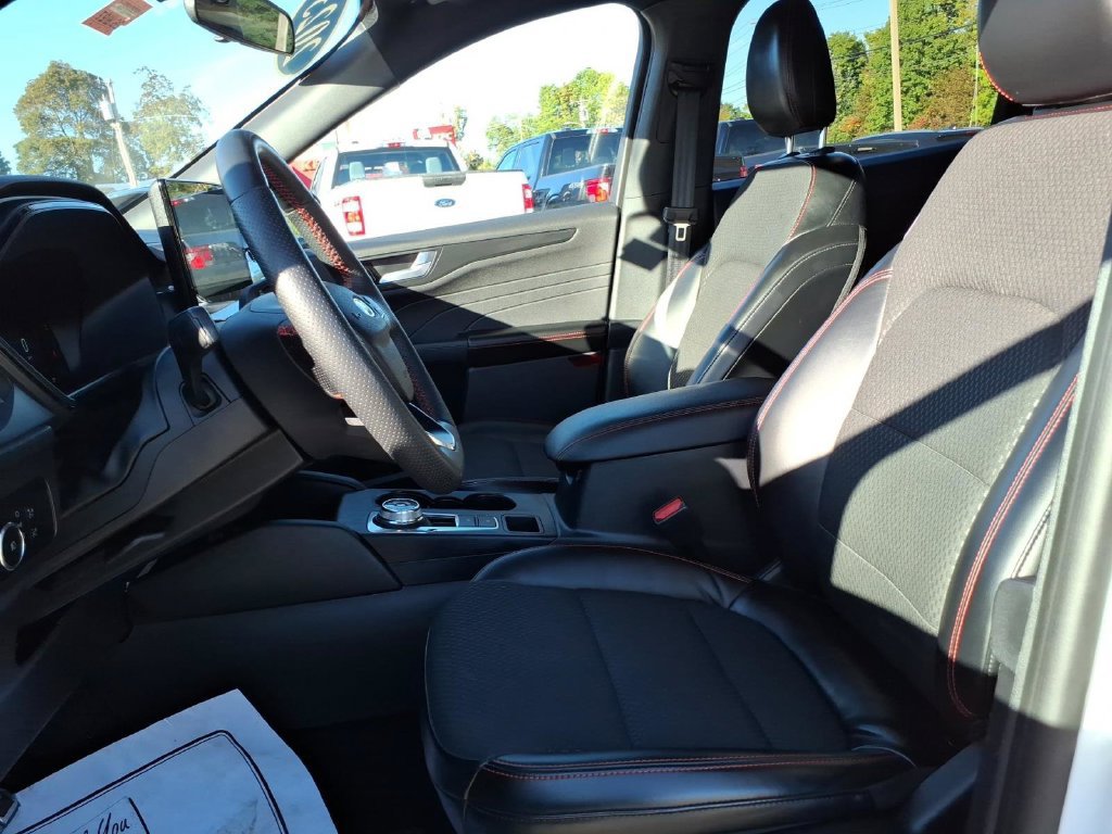Used 2023 Ford Escape ST-Line Select w/ Tech Pack #2 AWD/4WD image 14