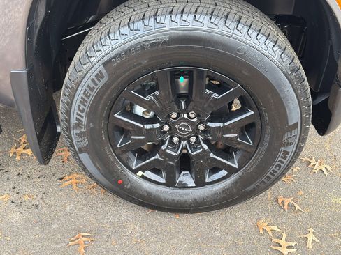 New 2026 Nissan Frontier SV w/ SV Convenience Package image 9