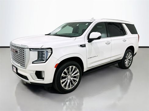 Used 2024 GMC Yukon Denali image 3