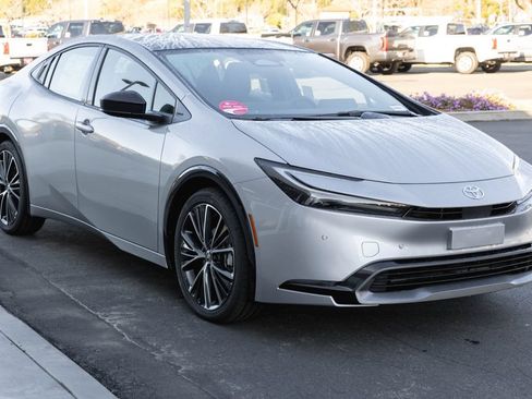 New 2027 Toyota Prius Limited w/ Limited Premium Package FWD image 3