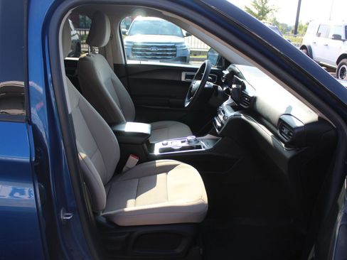 Used 2023 Ford Explorer 4WD image 11
