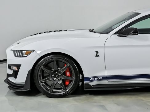 Used 2020 Ford Mustang Shelby GT500 w/ Carbon Fiber Track Pack RWD image 7