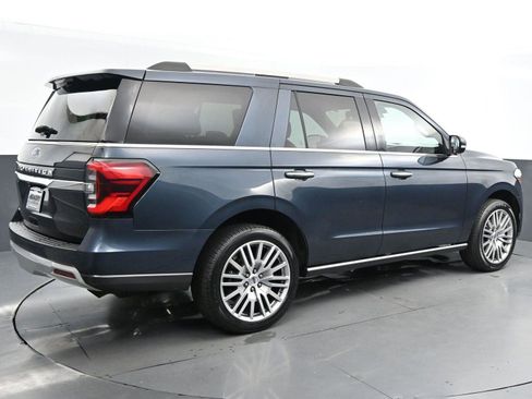 Used 2022 Ford Expedition Limited image 7
