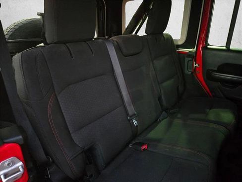 Used 2019 Jeep Wrangler Unlimited Rubicon image 17