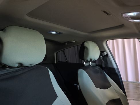Used 2020 Hyundai Ioniq Limited FWD image 18