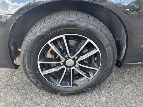 Used 2014 Dodge Grand Caravan SE FWD image 19