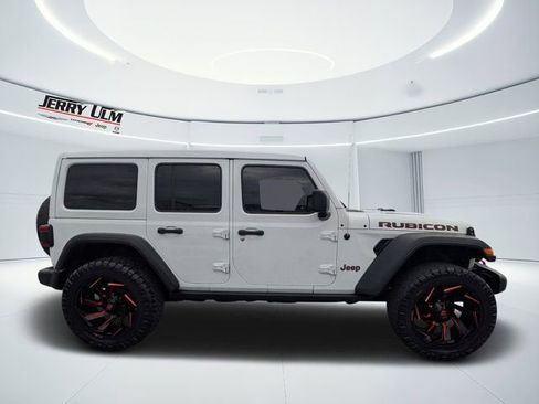 Used 2020 Jeep Wrangler Unlimited Rubicon image 2
