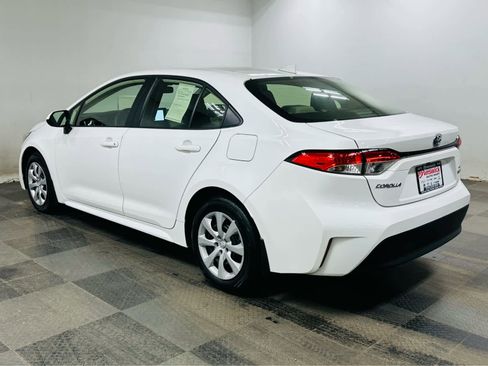 Certified 2024 Toyota Corolla LE FWD image 4