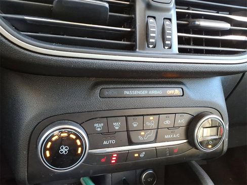 Used 2020 Ford Escape SEL image 13