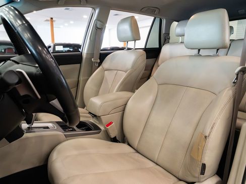 Used 2010 Subaru Outback 3.6R Limited image 18