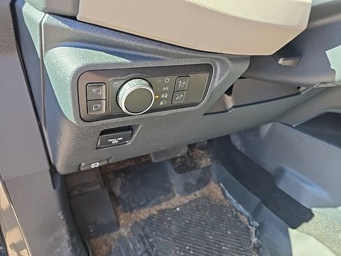 Used 2024 Ford Bronco Wildtrak AWD/4WD image 7