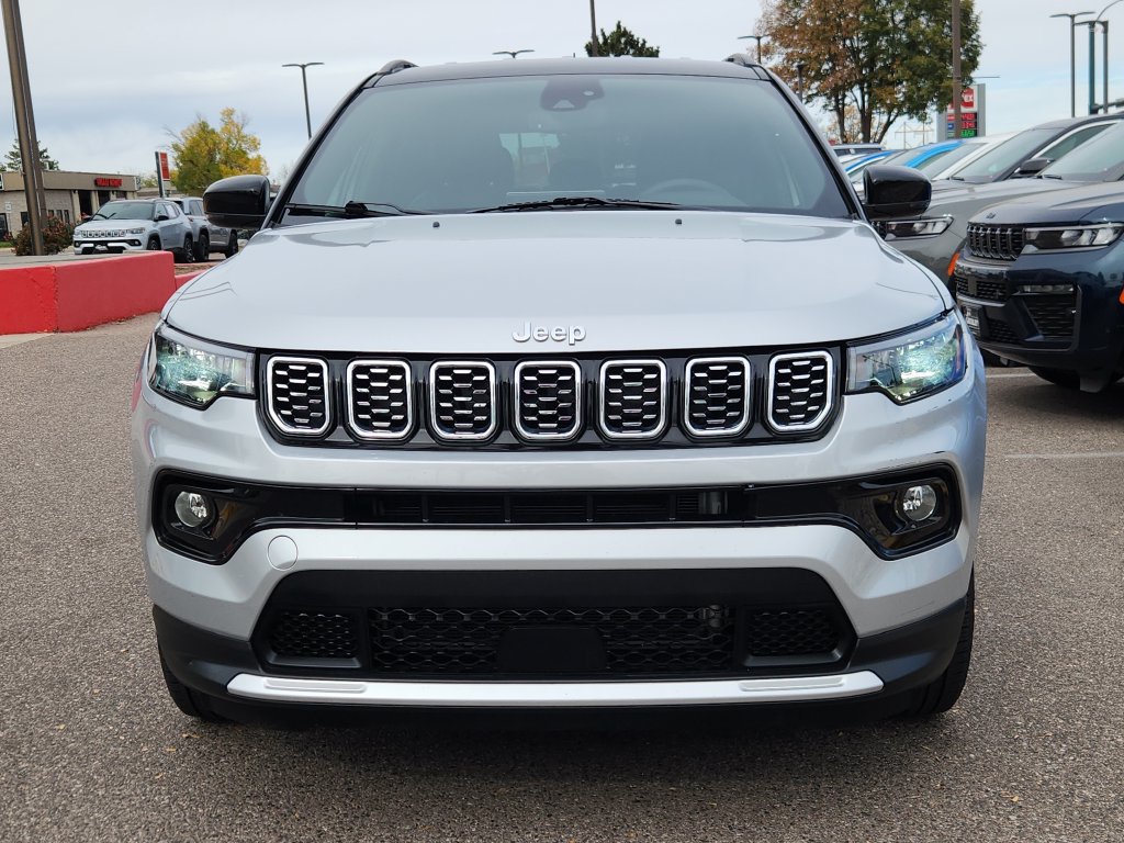Used 2025 Jeep Compass Limited AWD/4WD image 5