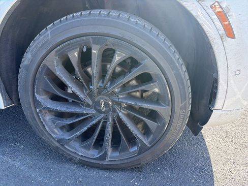 Used 2021 Lincoln Aviator Reserve w/ Equipment Group 210A image 4