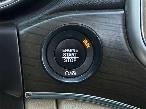 Used 2017 Jeep Grand Cherokee Overland image 23