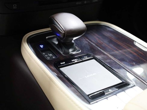 Used 2018 Lexus LS 500 w/ Interior Upgrade Package RWD image 27