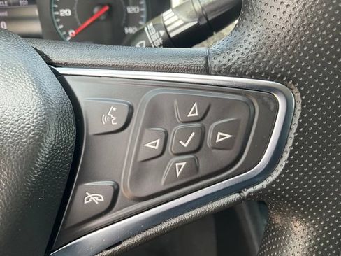 Used 2025 Chevrolet Malibu LT FWD image 11