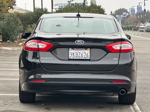 Used 2015 Ford Fusion SE image 8