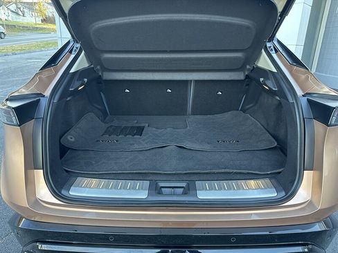 Used 2023 Nissan Ariya image 6