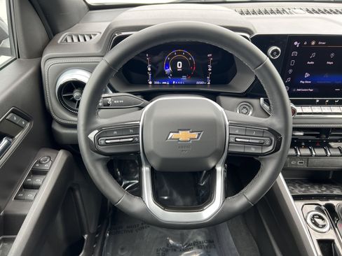 Used 2023 Chevrolet Colorado LT w/ LT Convenience Package AWD/4WD image 22