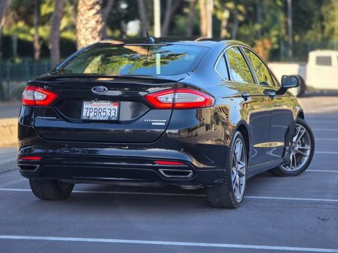 Used 2014 Ford Fusion Titanium FWD image 9