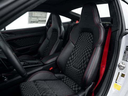 New 2026 Porsche 911 Carrera 4 GTS AWD/4WD image 18