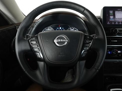 Used 2024 Nissan Armada Platinum w/ Captain's Chairs Package RWD image 18