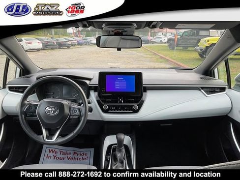 Used 2024 Toyota Corolla SE image 16