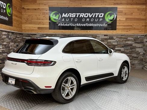 Used 2022 Porsche Macan AWD/4WD image 11