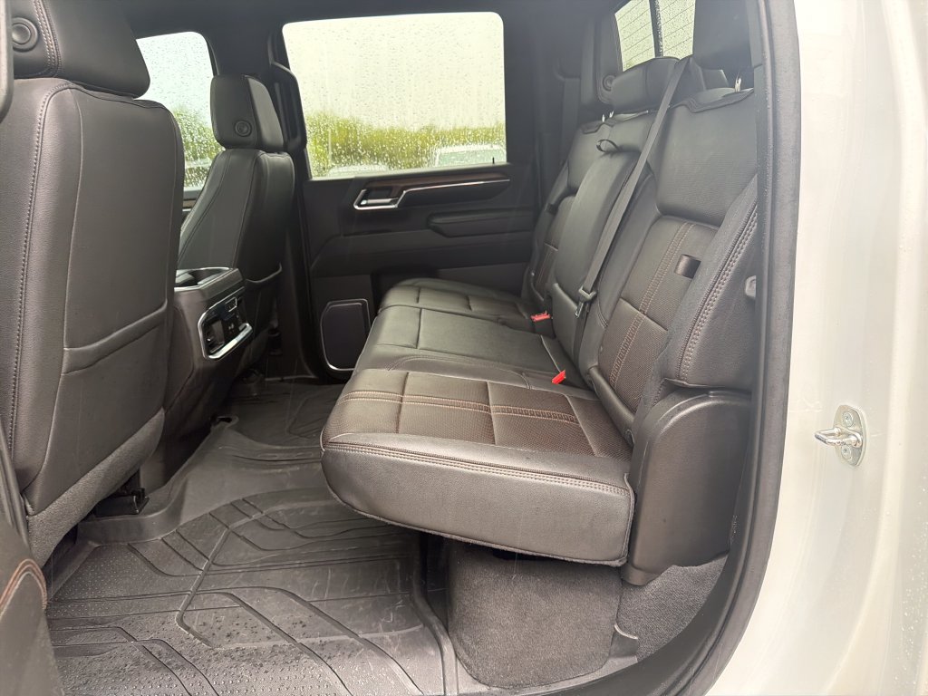 Used 2024 Chevrolet Silverado 2500 High Country w/ High Country Premium Package AWD/4WD image 29