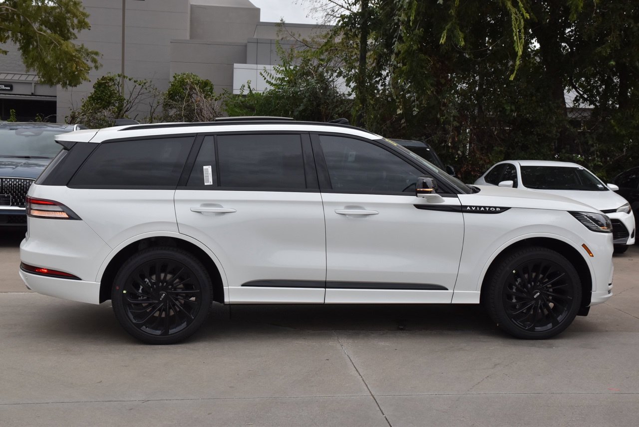 New 2027 Lincoln Aviator Reserve AWD/4WD image 5