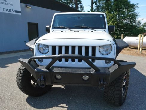 Used 2015 Jeep Wrangler Unlimited Sport w/ Quick Order Package 24S AWD/4WD image 2