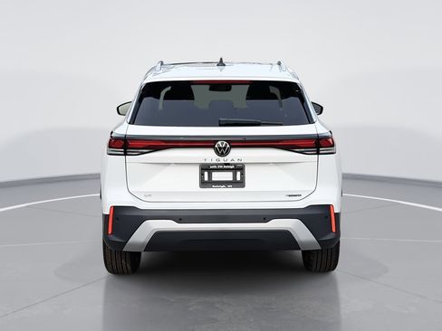 New 2026 Volkswagen Tiguan SE image 4