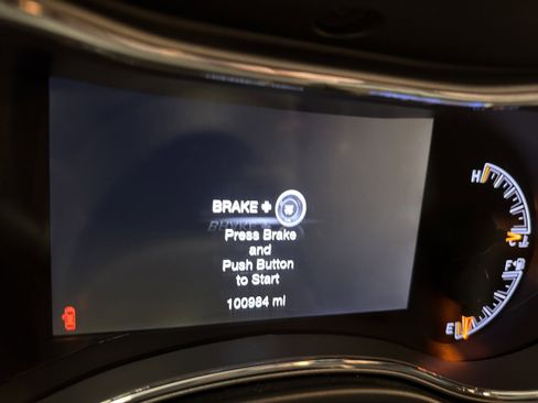 Used 2020 Jeep Grand Cherokee Laredo w/ Quick Order Package 2BN North image 5