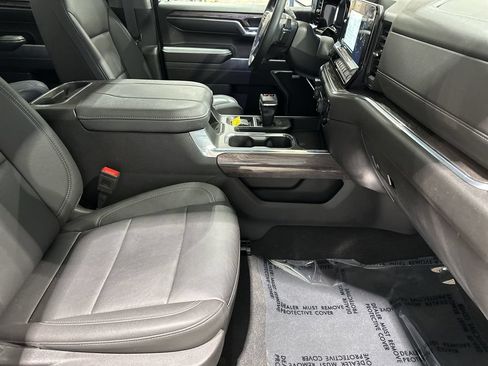 Certified 2023 Chevrolet Silverado 1500 LTZ AWD/4WD image 18