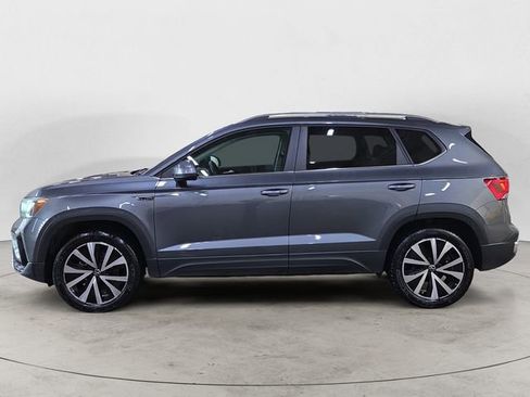 Used 2022 Volkswagen Taos SE AWD/4WD image 2