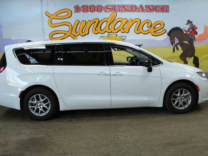 Used 2024 Chrysler Pacifica Touring-L
