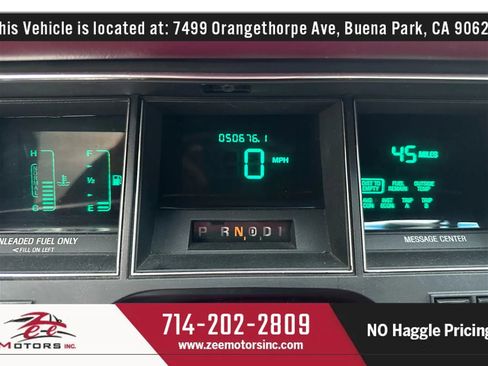 Used 1992 Lincoln Town Car Signature image 21