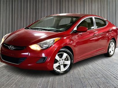 Used 2011 Hyundai Elantra GLS w/ Navigation Pkg 4