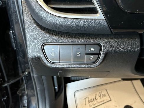 Used 2023 Kia Seltos EX image 18