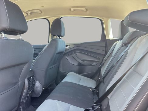 Used 2016 Ford C-MAX SE image 16