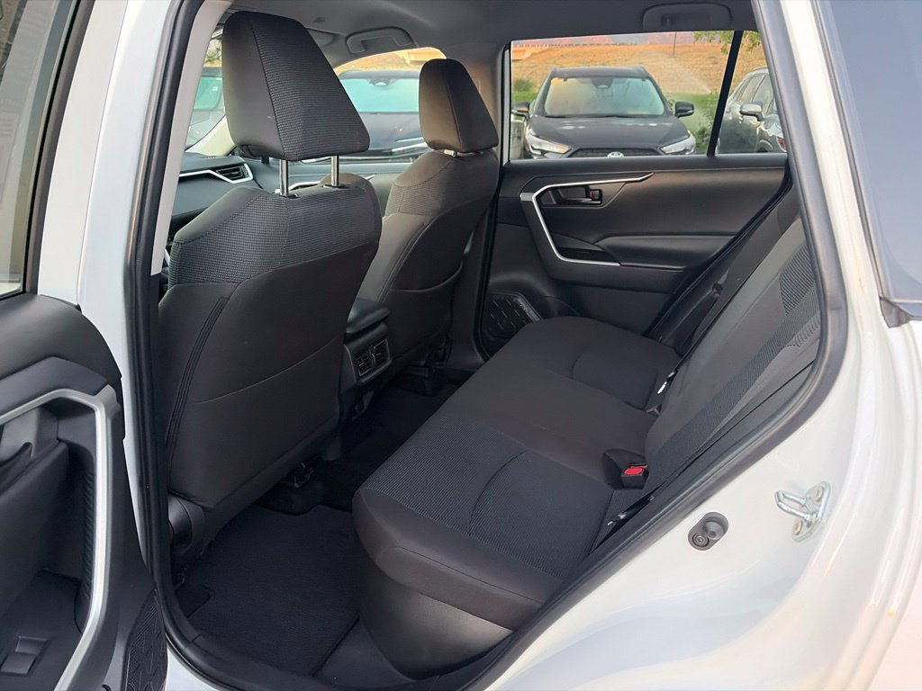 Used 2025 Toyota RAV4 LE AWD/4WD image 17